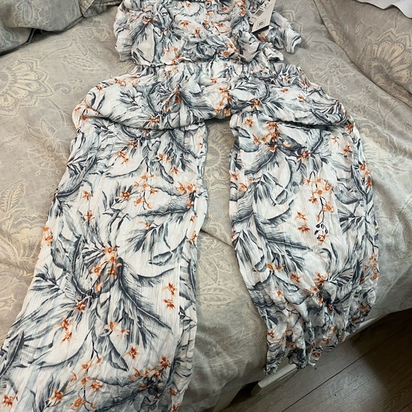 New RipCurl jumpsuit - Picture 6 of 8